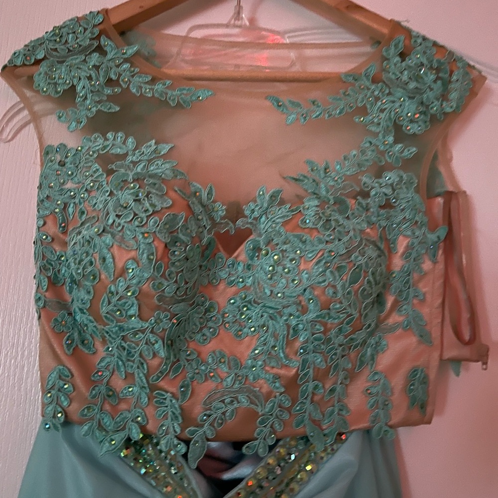Two piece prom dress, great condition, worn once, size 1/2